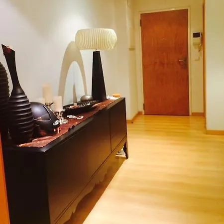Luxury Lisbon Apartment. With Air Con.-2